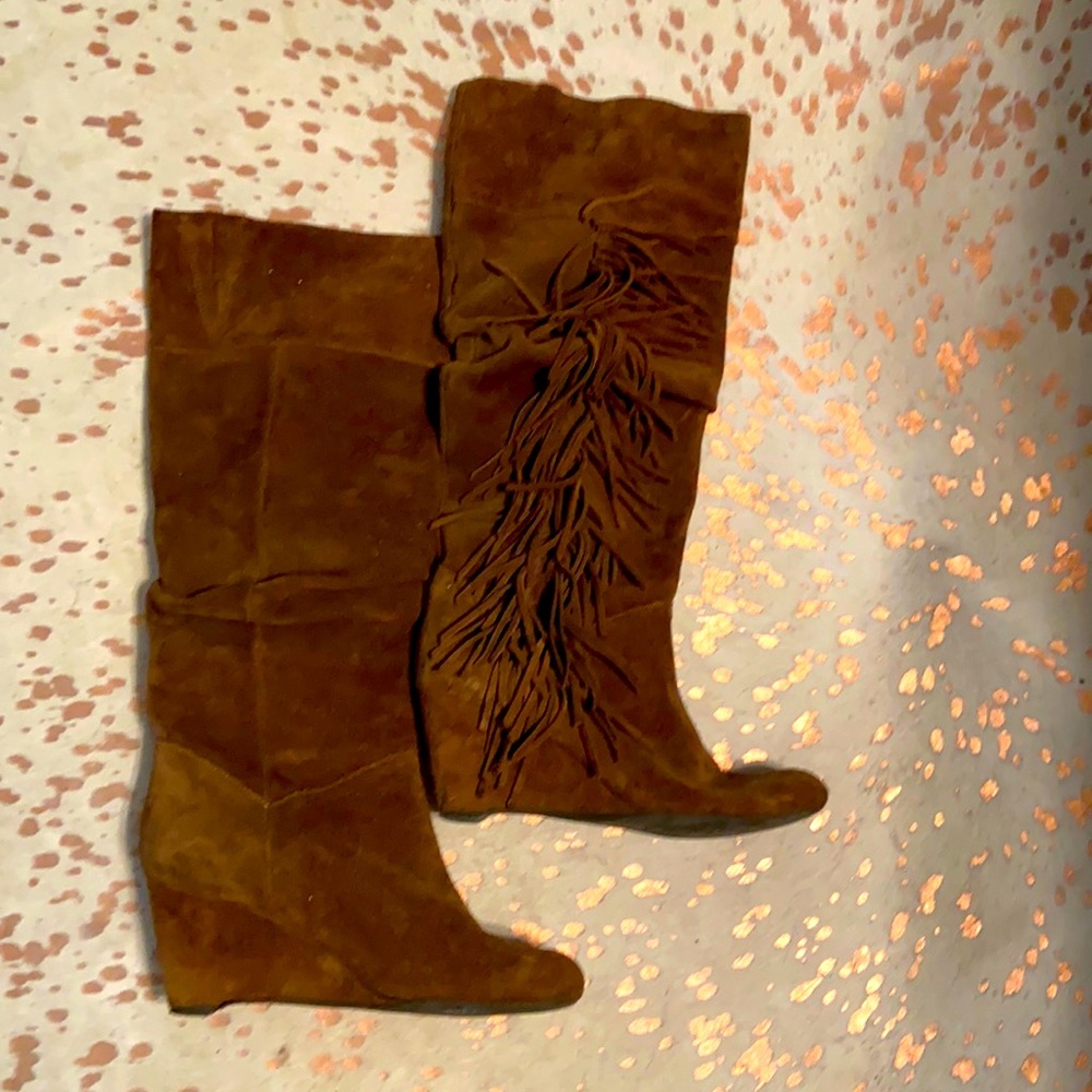 GB- 💯 leather fringe boot